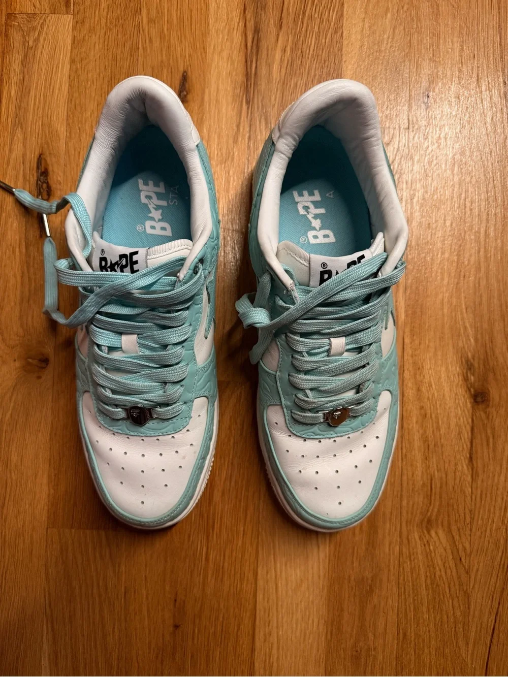 BAPE  White & Light Teal Sta Low-Top Sneakers Men’s size 11